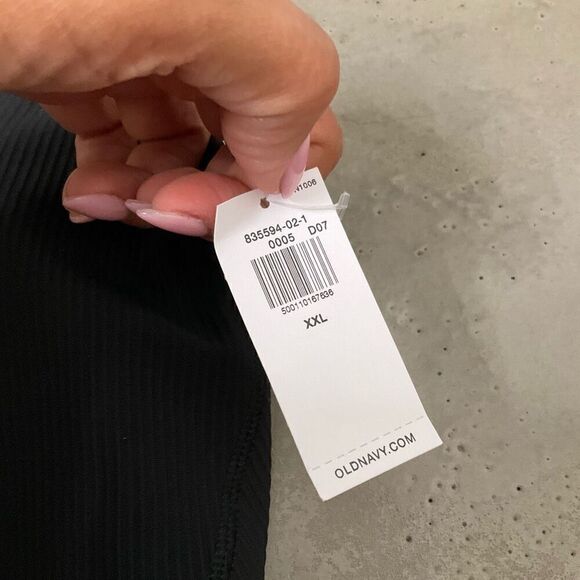 Old Navy Ribbed Crop Sport Bra - Picture 4 of 7